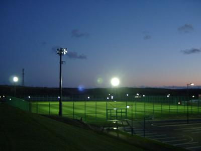 サッカー・ラグビー場のナイター照明使用時の写真