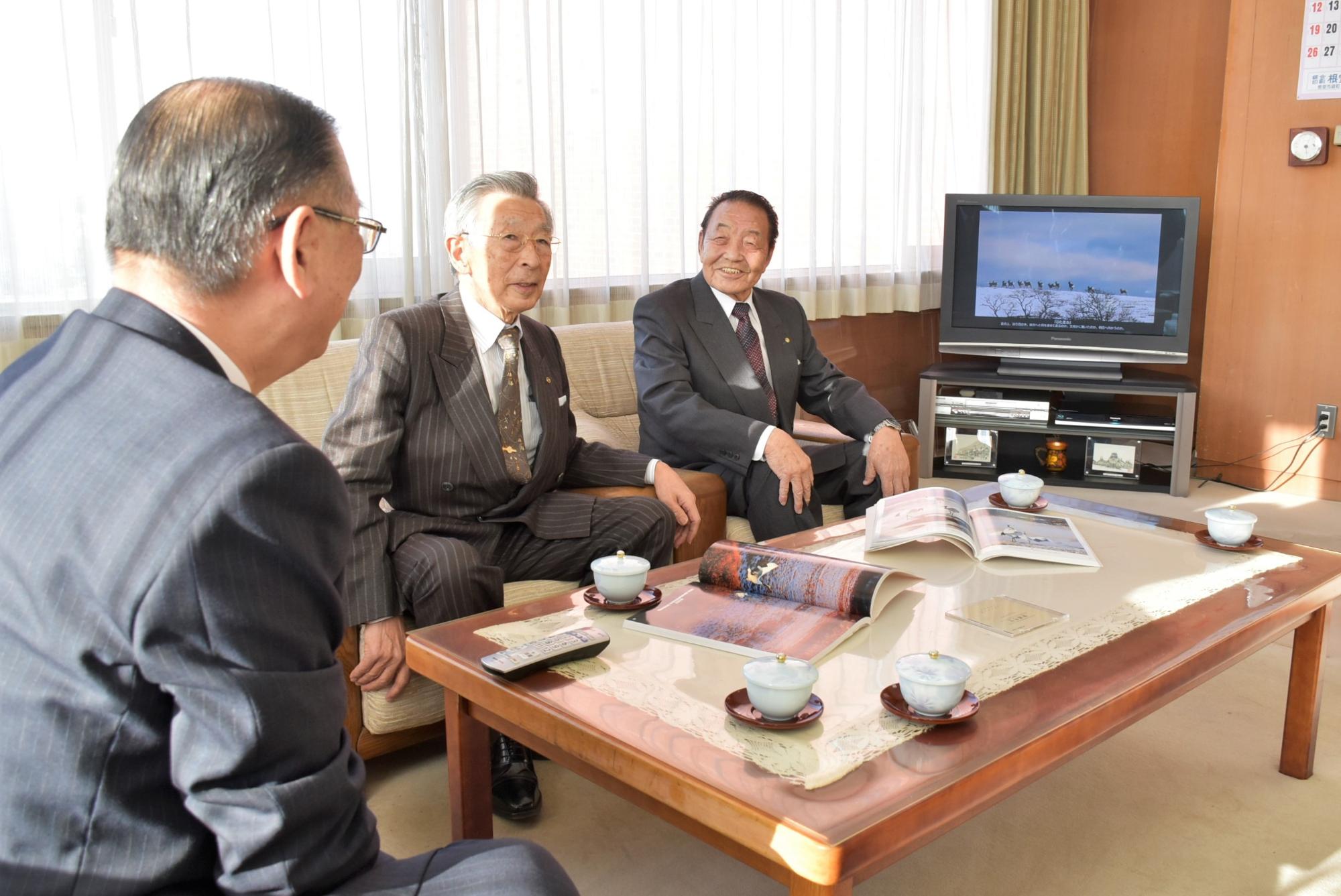 根室商工会議所からDVDの寄付