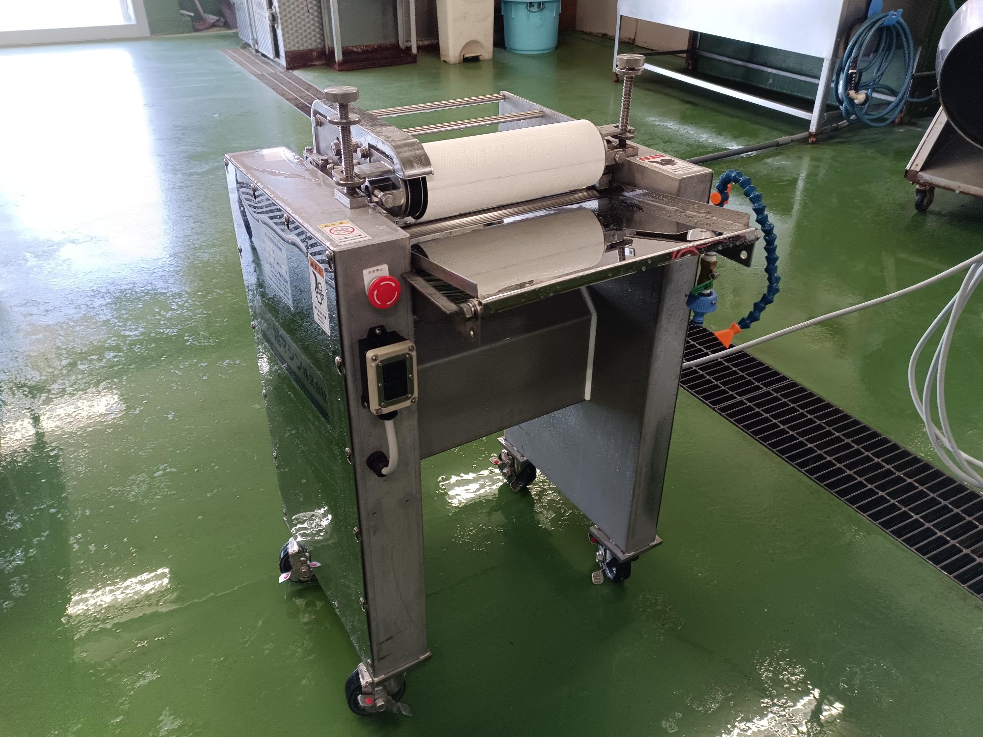 自動皮剥機の写真